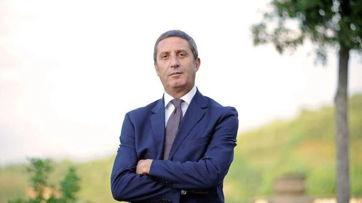 Rai, il direttore del Tg1 Gianmarco Chiocci portavoce di Meloni? Lui: «Non passo a Palazzo Chigi, sto bene qui»