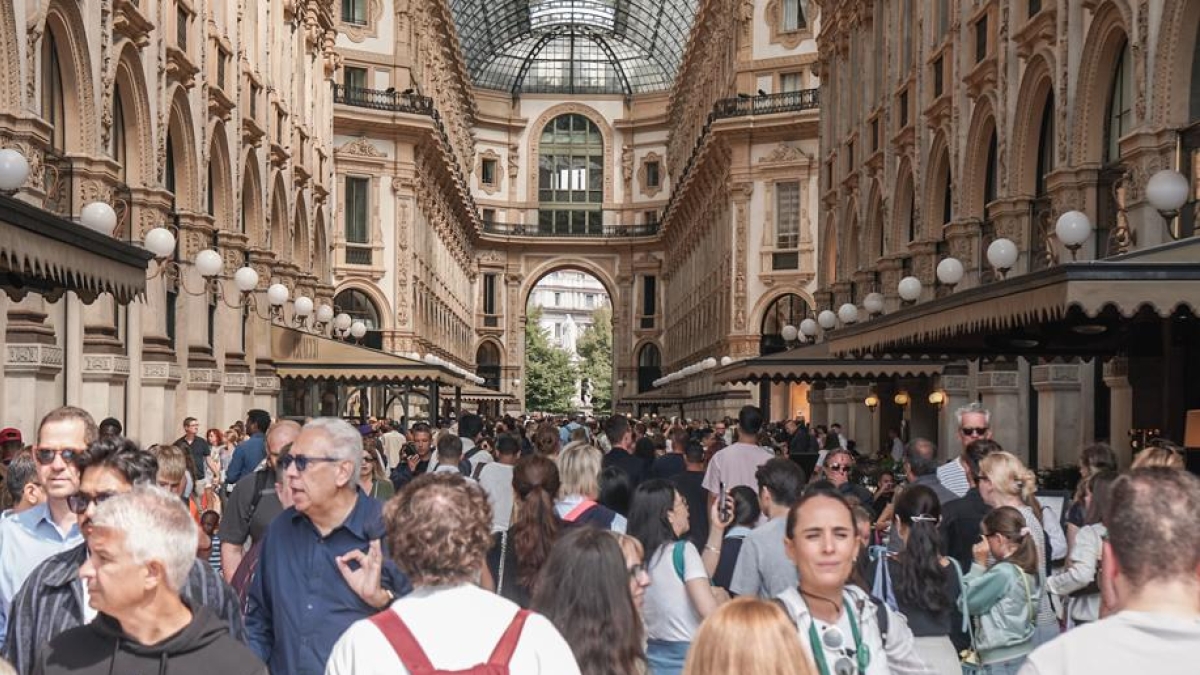 Milano, anno record per il turismo: nove milioni di visitatori nel 2024, traina il Gran Premio di Monza. La grande occasione delle Olimpiadi