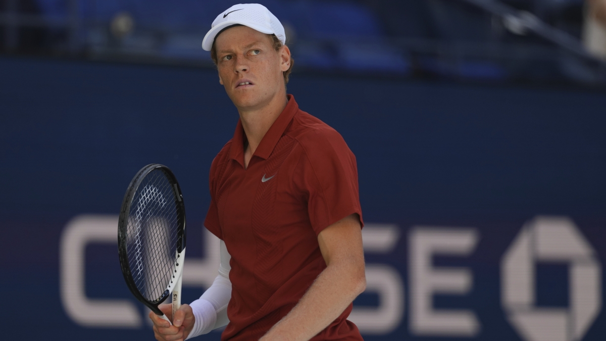Sinner Shapovalov agli Us Open: Jannik tiene la battuta, ma ora serve il break | Diretta 3 5 | Cobolli si ritira con Musetti, che lo abbraccia Sinner Shapovalov agli Us Open: Jannik tiene la battuta, ma ora serve il break | Diretta 3 5 | Cobolli si ritira con Musetti, che lo abbraccia