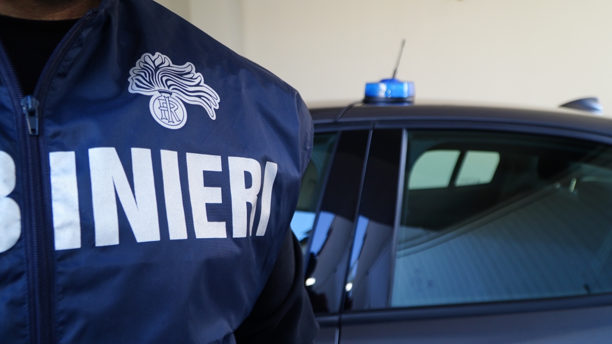 Camorra, tre arresti tra Caserta e Napoli per riciclaggio