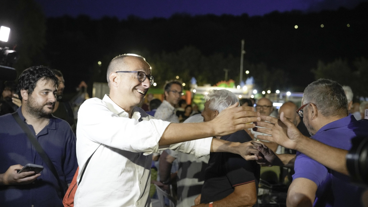 Matteo Ricci: «Acquaroli cinque anni di nulla, si nasconde dietro alla premier Salverò la sanità pubblica»