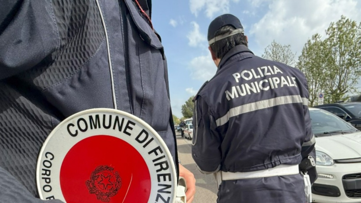Va a riprendere l'auto rimossa: gli notificano 2.700 euro di multe