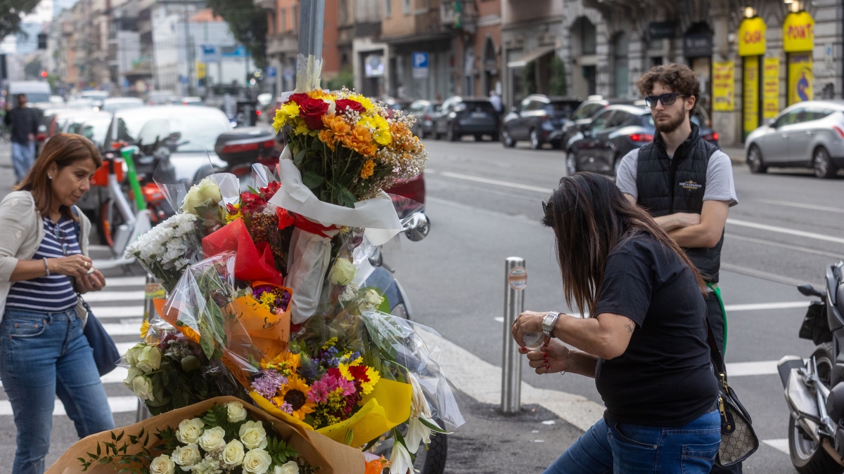 Via Porpora, presidio dei residenti per chiedere più sicurezza: «Qui viaggiano come su un'autostrada, servono dissuasori»