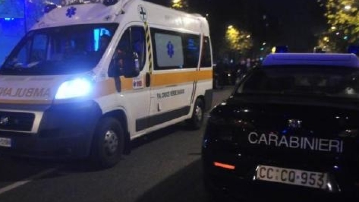 incidente a brivio morte due amiche di 21 anni travolte alle spalle sulla provinciale mentre andavano alla festa del paese
