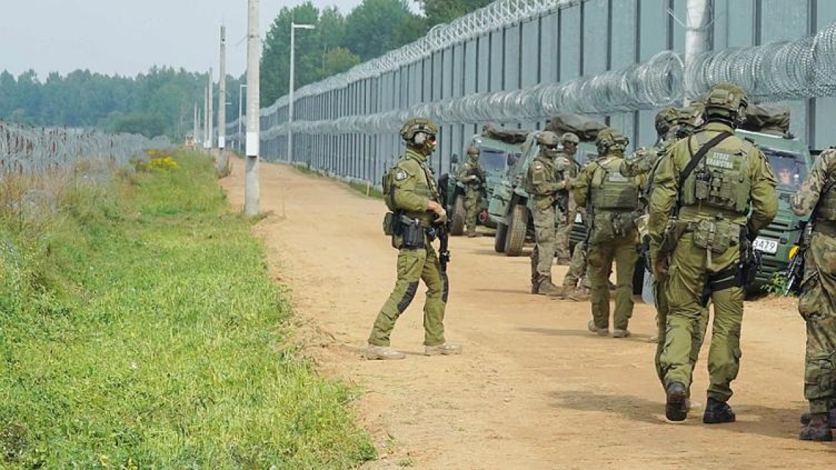 «Sentinella dell'Est», via alla missione Nato contro la minaccia russa: «Ci difenderemo» | Trump: «Con Putin la pazienza sta finendo»
