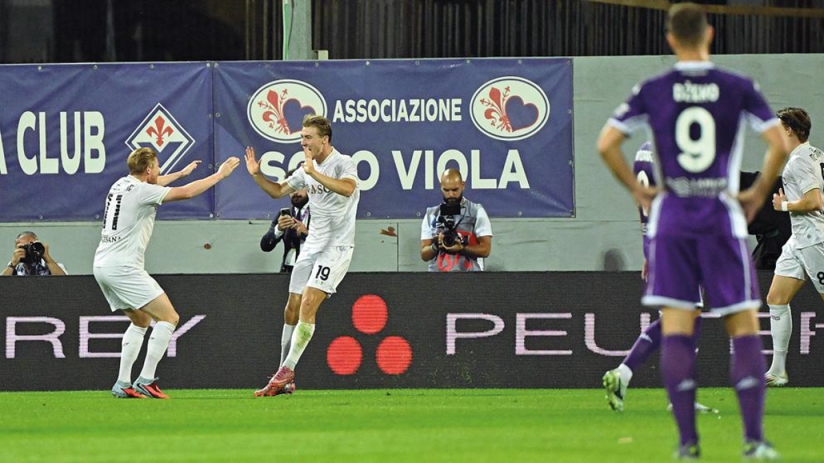 Fiorentina ridimensionata, il Napoli passeggia al Franchi per 3-1