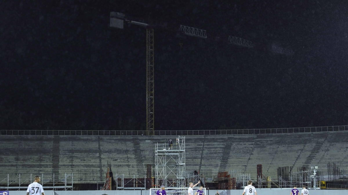Stadio Franchi, crescono i pali della nuova Fiesole, poi arriveranno i primi gradoni