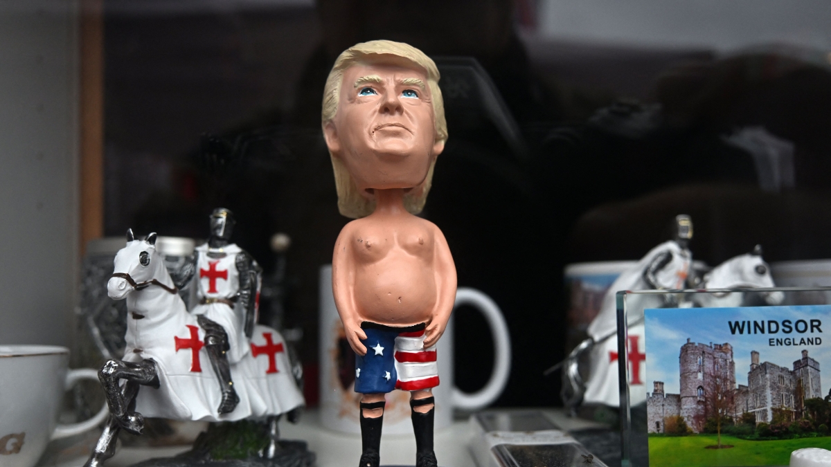 trump a londra tra le proteste qui per incontrare il mio amico re carlo