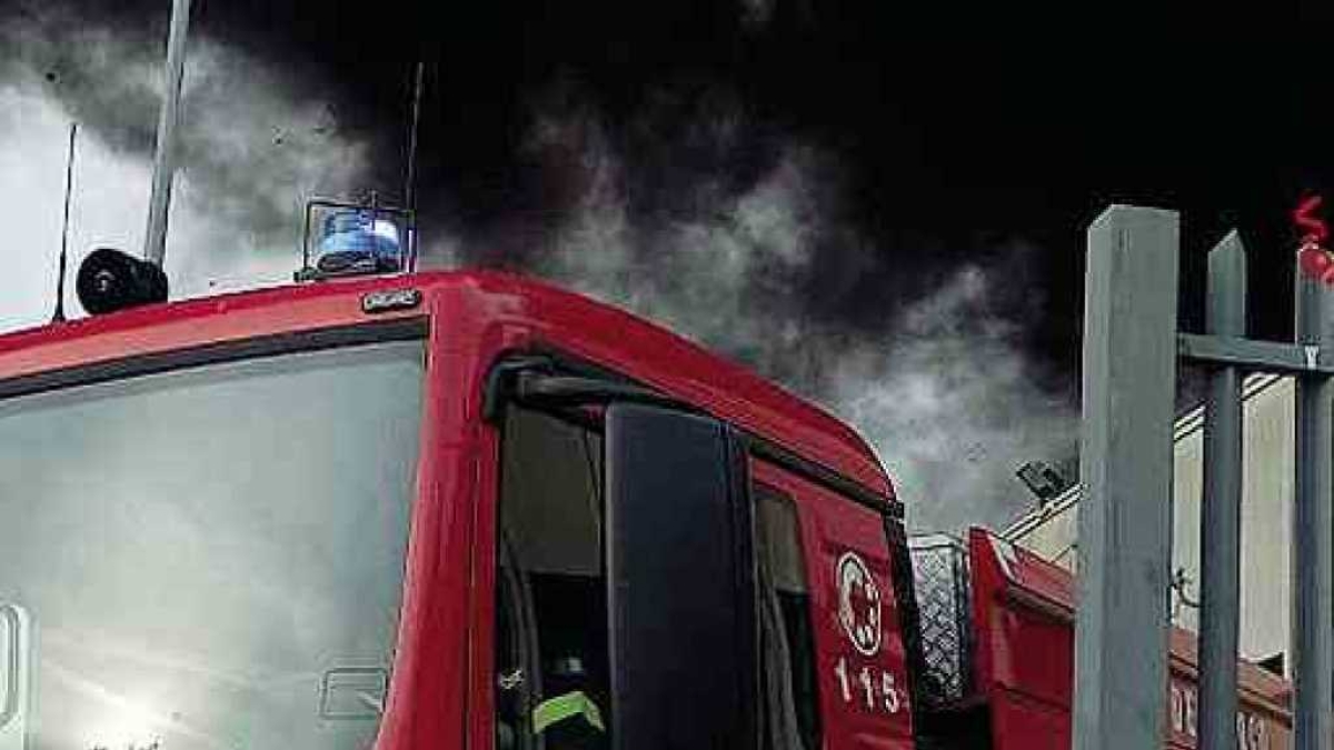 Esplosione in un'azienda di rifiuti a Marcianise, morti il titolare e due operai: in passato era stata chiusa per irregolarità