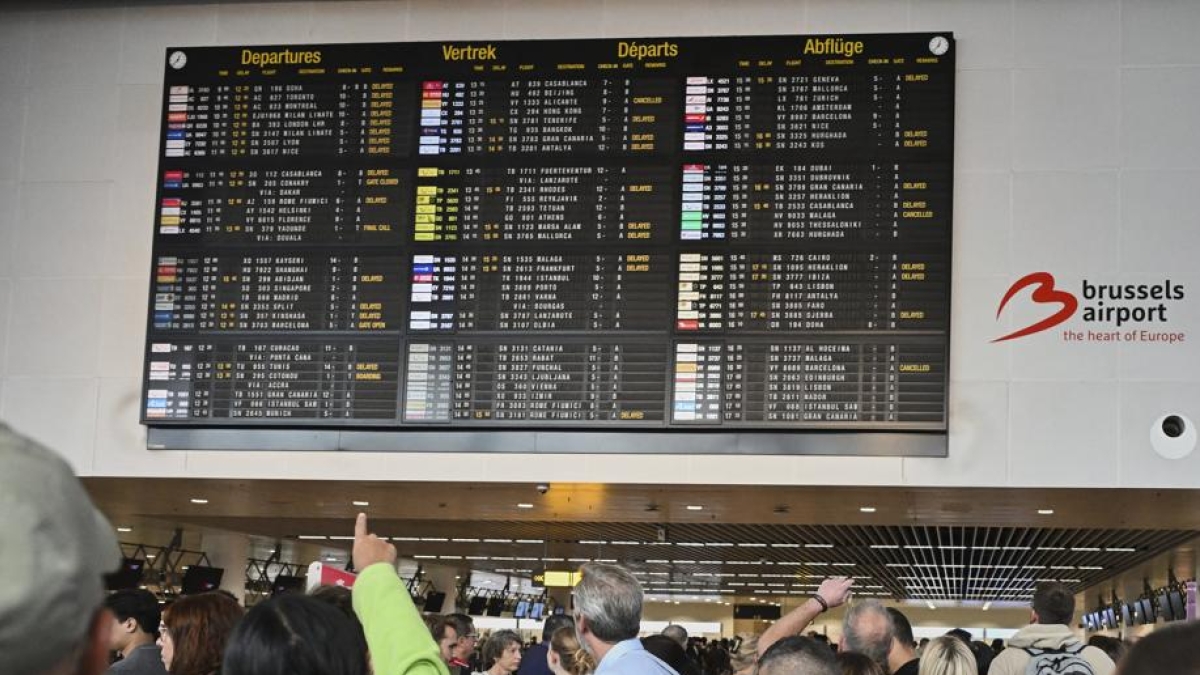 Cyber attacco agli aeroporti: in tilt 4 scali europei, centinaia di voli cancellati. Hacker o esperti che agiscono per conto degli Stati? Cyber attacco agli aeroporti: in tilt 4 scali europei, centinaia di voli cancellati. Hacker o esperti che agiscono per conto degli Stati?