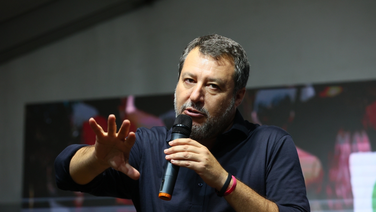 Zaia agli alleati: «Se chiediamo il Veneto non è lesa maestà». A Pontida l Zaia agli alleati: «Se chiediamo il Veneto non è lesa maestà». A Pontida l