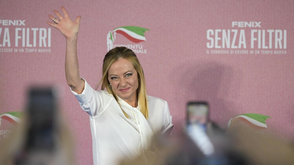 Meloni: «Ignobile post con Kirk a testa in giù da sedicenti antifascisti. Noi mossi dall