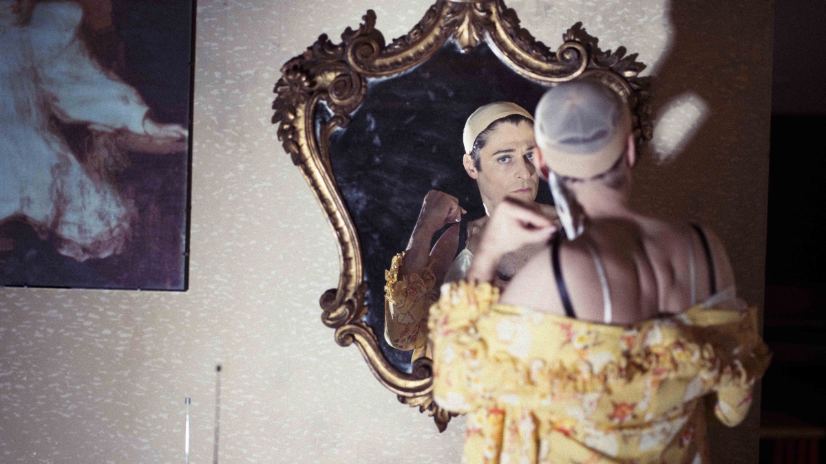 Lino Guanciale in versione queer, grande successo per «Ho paura torero»