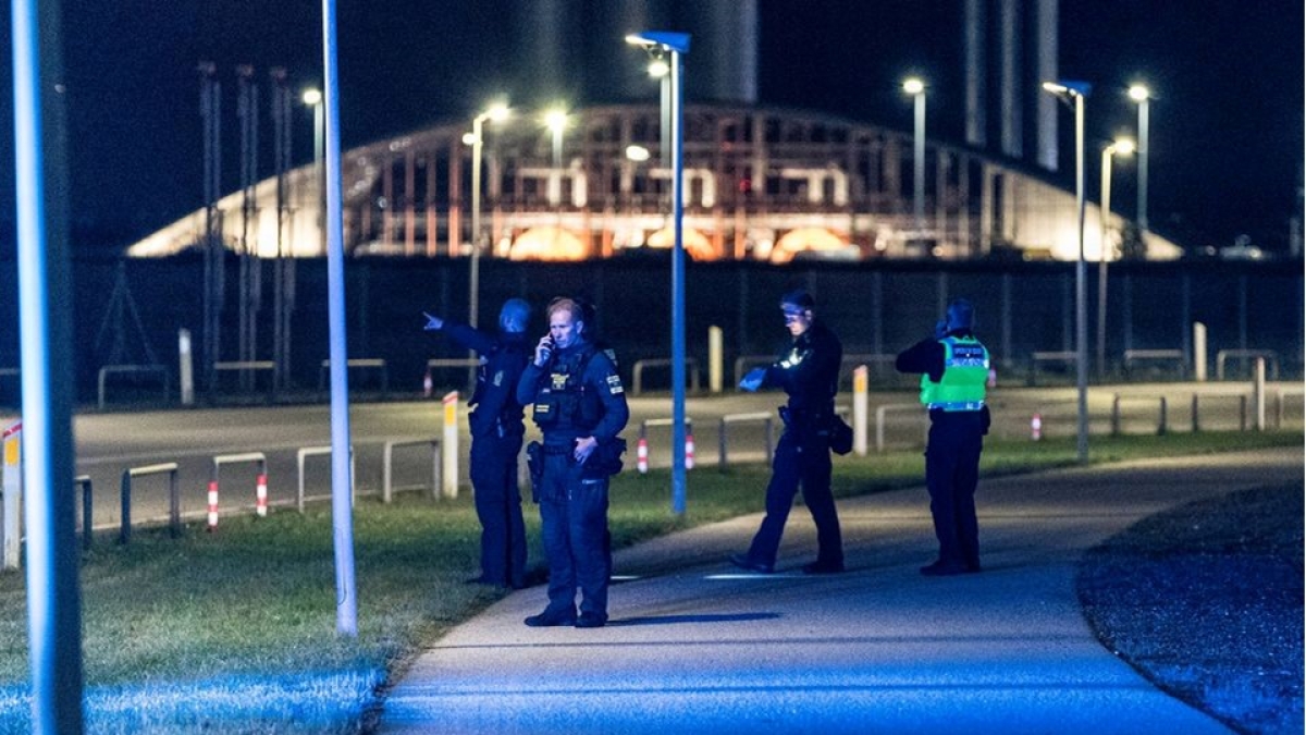 Avvistati droni, chiusi gli aeroporti di Copenhagen e Oslo: decine di voli cancellati e dirottati