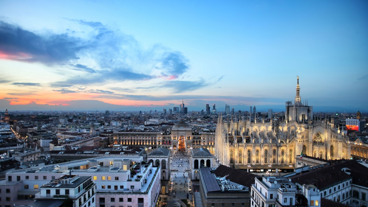 Fashion Week, alla Terrazza Martini apertura straordinaria per celebrare il rito dell'aperitivo italiano: cocktail e musica selezionata dai dj