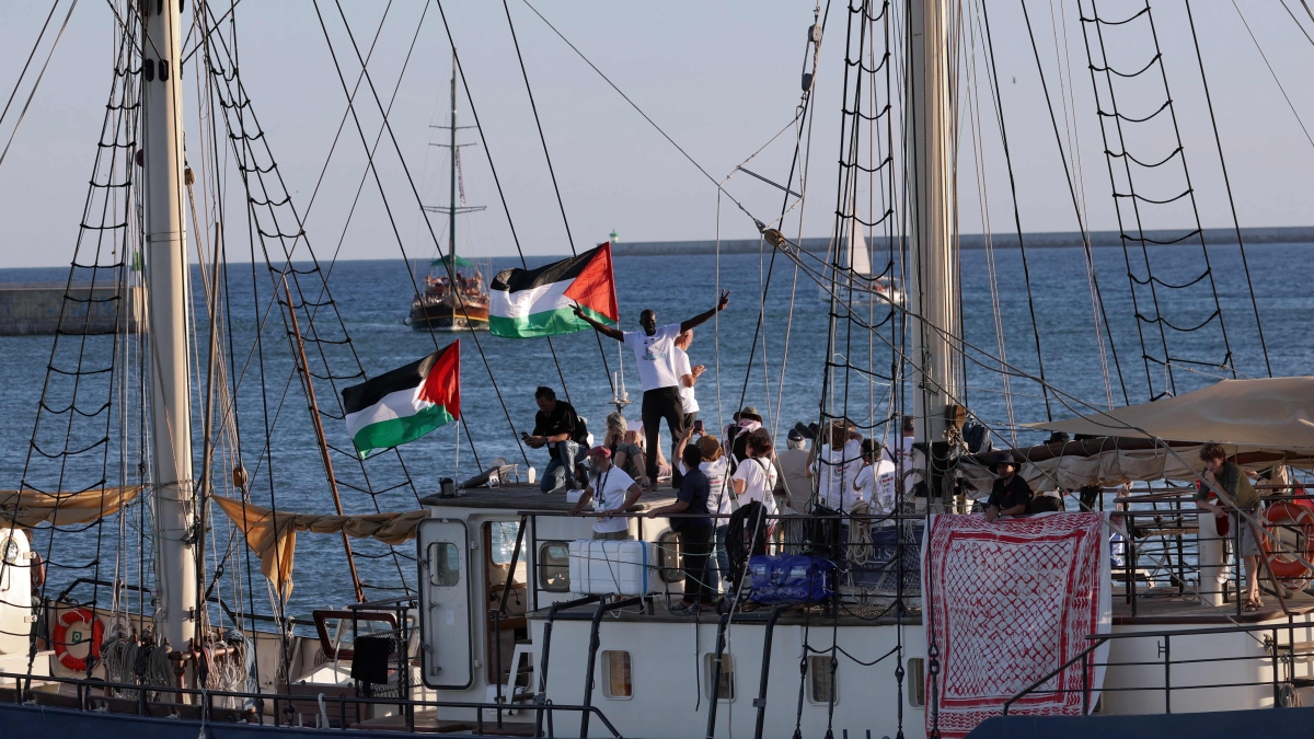 La missione di nave Alpino per la Flotilla: il cambio di scenario e i timori di un abbordaggio dell'Idf alle imbarcazioni dei pro Gaza