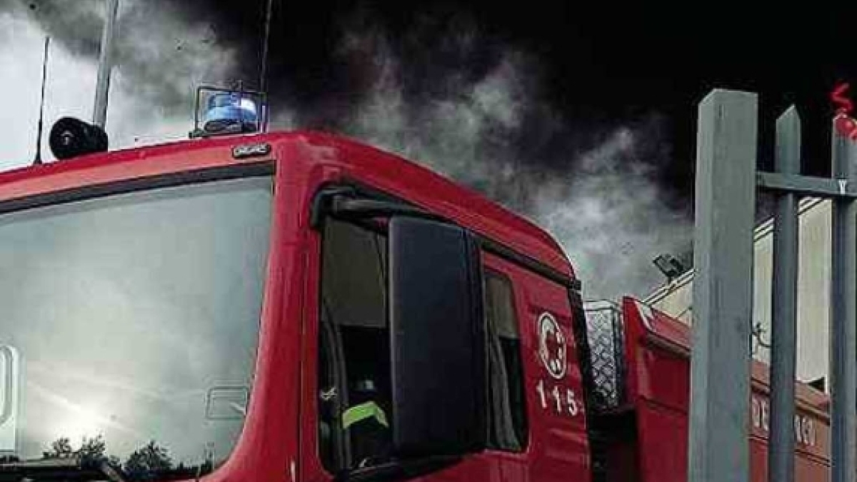 Operai morti nell'esplosione in azienda, lutto cittadino a Marcianise