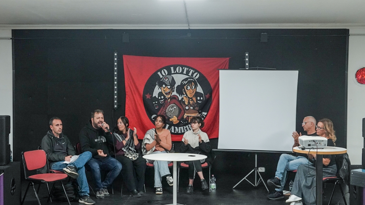 Milano, scontri al corteo per Gaza, la mamma della studentessa arrestata: «È uno scricciolo, non fa male a nessuno. Giusto il suo impegno sociale»