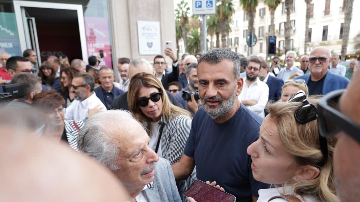 Elezioni regionali, il governatore Emiliano ancora contro Decaro. «Antonio dopo Schlein? Terribile»