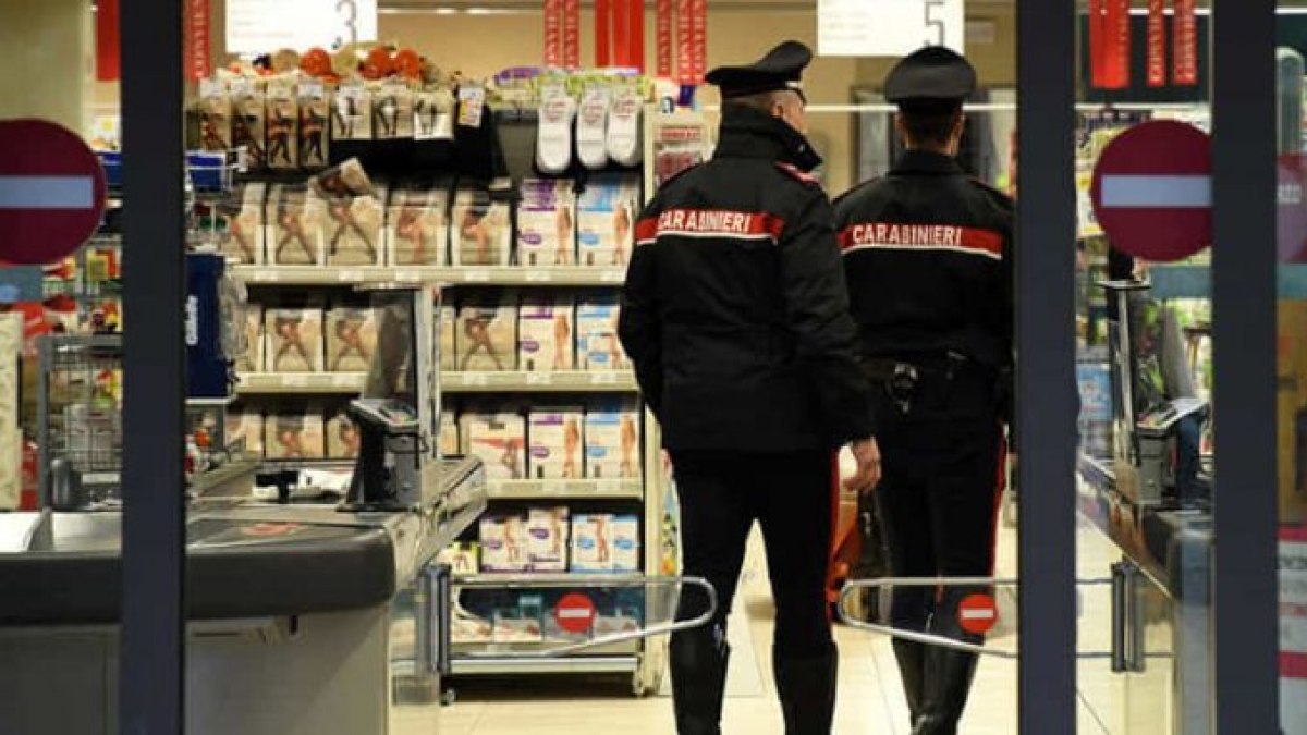 Milano, mia mamma derubata al supermercato in una città sempre più insicura