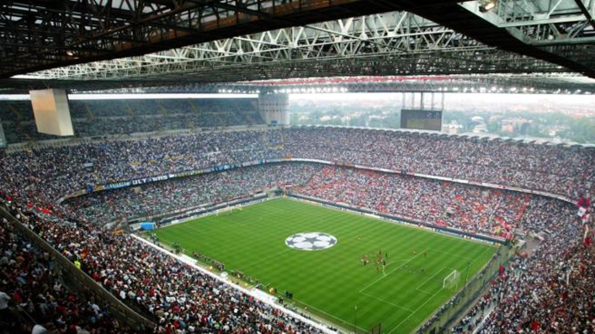 San Siro, il giorno più lungo: il centrodestra rimane compatto sul «no». I ritocchi alla delibera per convincere gli indecisi della maggioranza