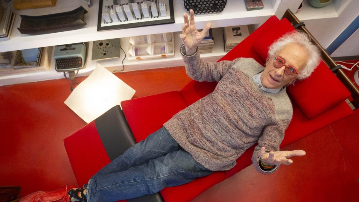Giampiero Mughini: «Ho una malattia rarissima, vendo i miei libri per vivere, non ho soldi da parte. La tv? Non mi chiamano più, ma ci tornerei di corsa»