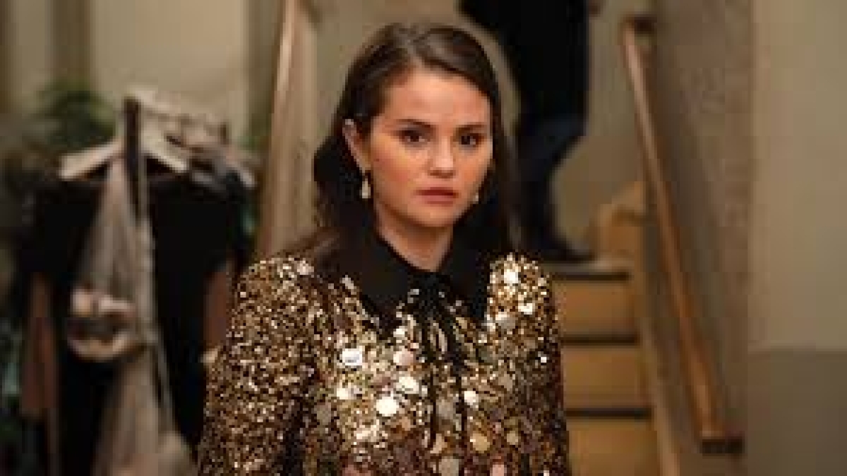 Ritorna gli omicidi di «Only Murders in the Building». Selena Gomez: «Ma non mischio la mia carriera cinematografica con quella musicale»