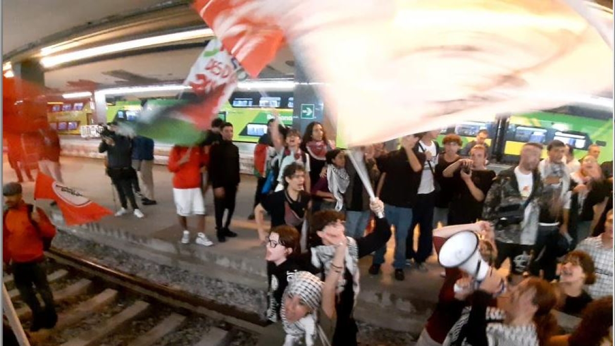 Proteste Pro Pal e cortei in tutta Italia:  10mila a Roma, a Milano sfilano tra i binari. Cgil e Usb: «Venerdì sciopero». Salvini: non permetterò che il Paese si fermi | Video