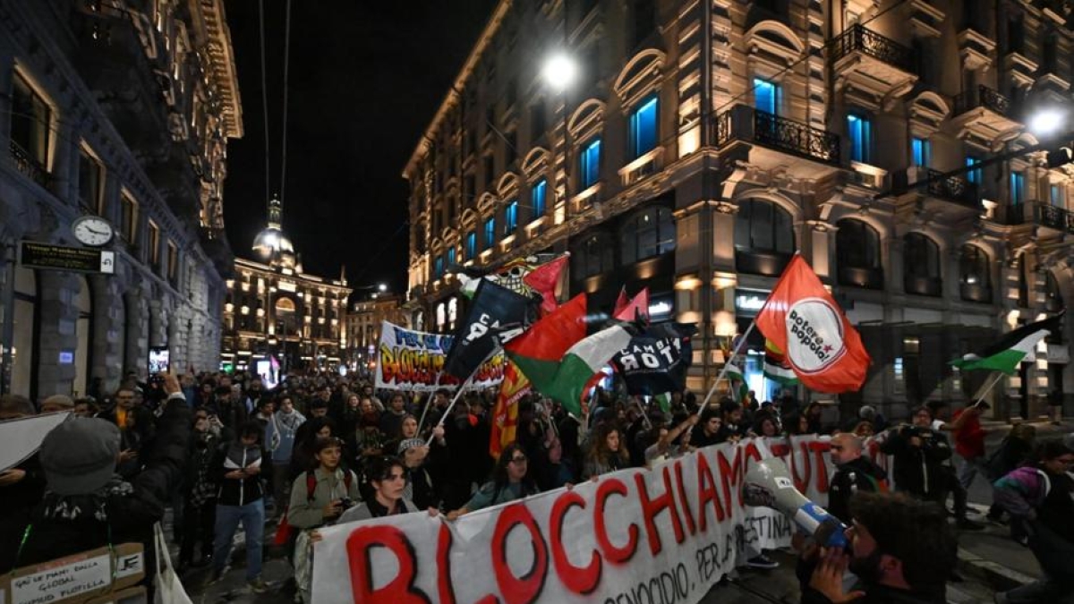 Milano, manifestazioni e scioperi per la Flotilla e Gaza: le notizie in diretta | Occupata la Statale, proteste nelle scuole