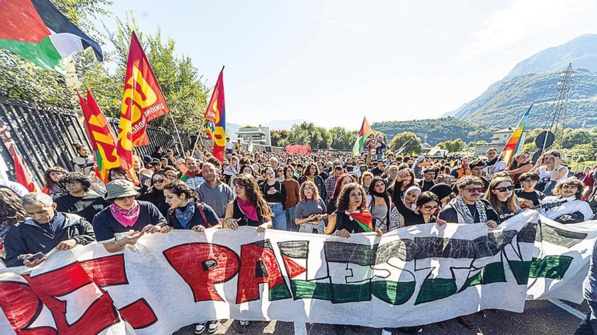 Corteo per Gaza a Trento, la politica litiga: «Tangenziale chiusa e problemi anche per il concerto di Vasco»