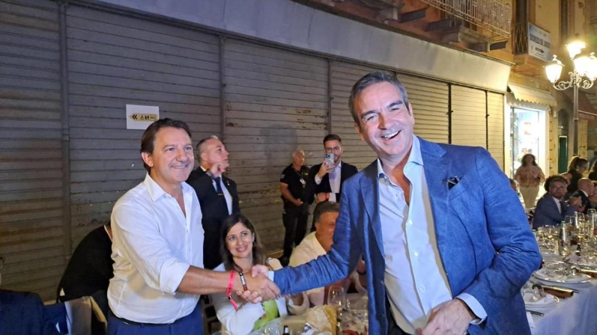Calabria, exit poll: Occhiuto stacca Tridico di oltre 15 punti. Tajani esulta. Gasparri: «A sinistra navigano male». Affluenza al 43,1%