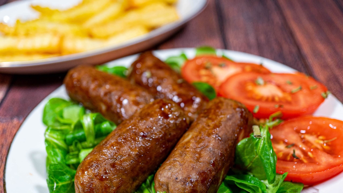 Pd diviso anche sulla salsiccia, nella Ue vince l'ala tradizionalista