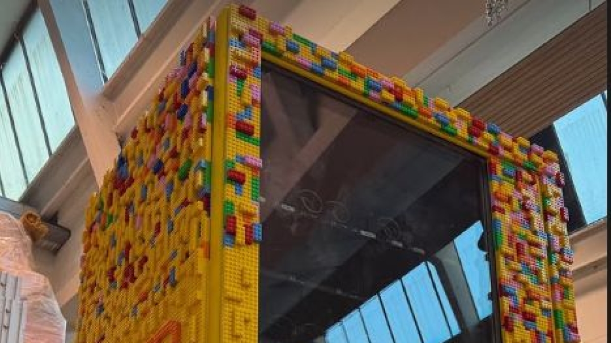 Firenze, piazza Santa Maria Novella diventa laboratorio Lego per un giorno