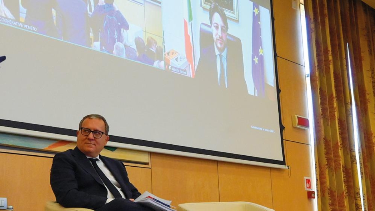 Regionali in Veneto, primo confronto Stefani-Manildo: stessa posa, identico garbo, idee così simili e nessun eccesso