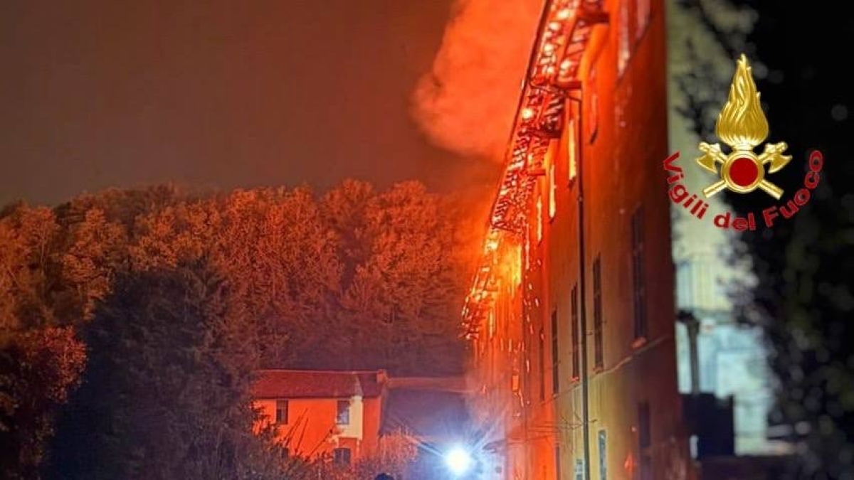 Valletta Brianza, un incendio distrugge il Monastero della Bernaga. Evacuate le 21 monache di clausura