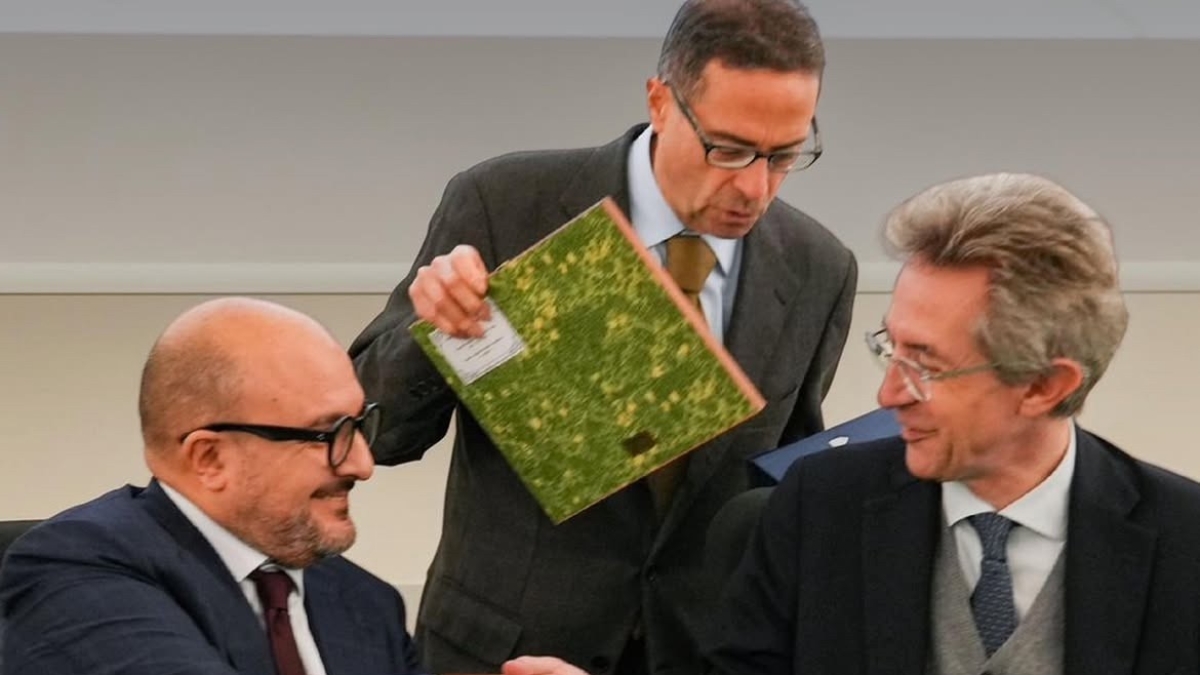 Gennaro Sangiuliano candidato in Campania per FdI? «Lusingato, ci sto pensando». In Rai scoppia la polemica