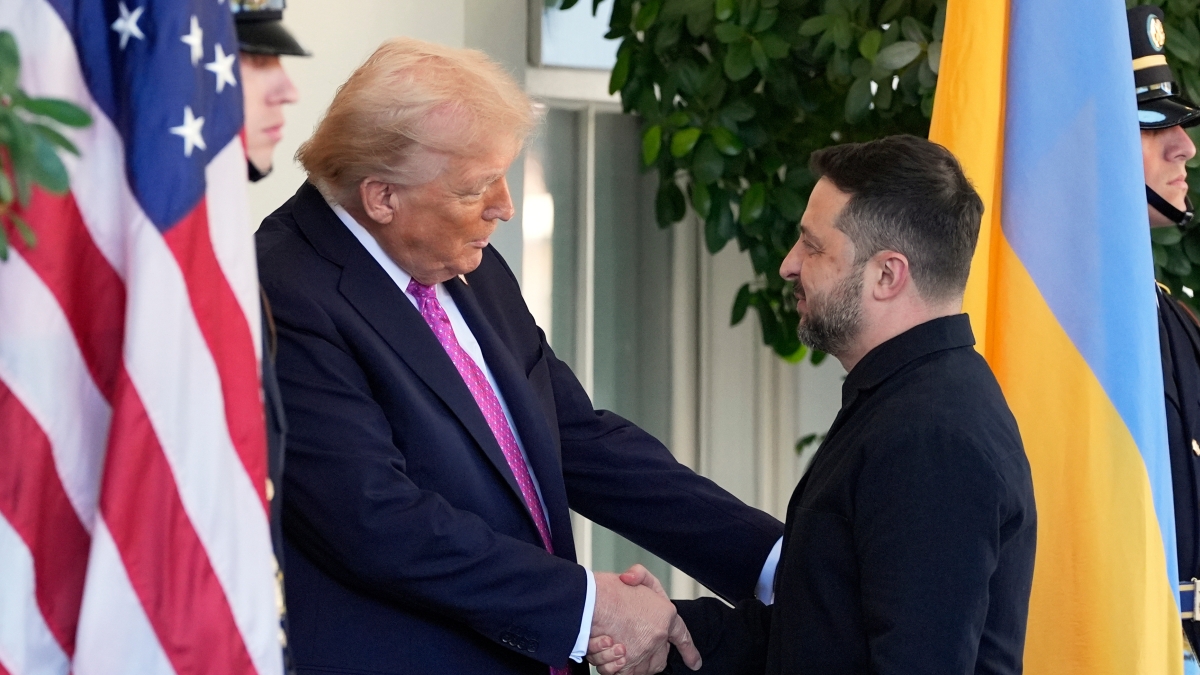 Trump gela Zelensky: "Vogliamo finire la guerra senza i Tomahawk. Kiev e Mosca si fermino" Due ore e poi il saluto brusco Trump gela Zelensky: "Vogliamo finire la guerra senza i Tomahawk. Kiev e Mosca si fermino" Due ore e poi il saluto brusco