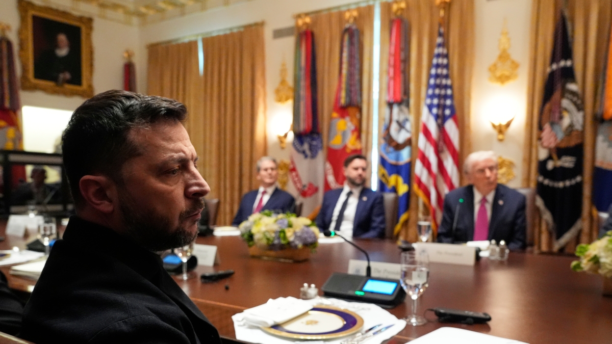 Zelensky da Trump: «Putin non è pronto alla pace, ma con il tuo aiuto la guerra finirà». Il presidente degli Usa: «Grandi progressi» Zelensky da Trump: «Putin non è pronto alla pace, ma con il tuo aiuto la guerra finirà». Il presidente degli Usa: «Grandi progressi»