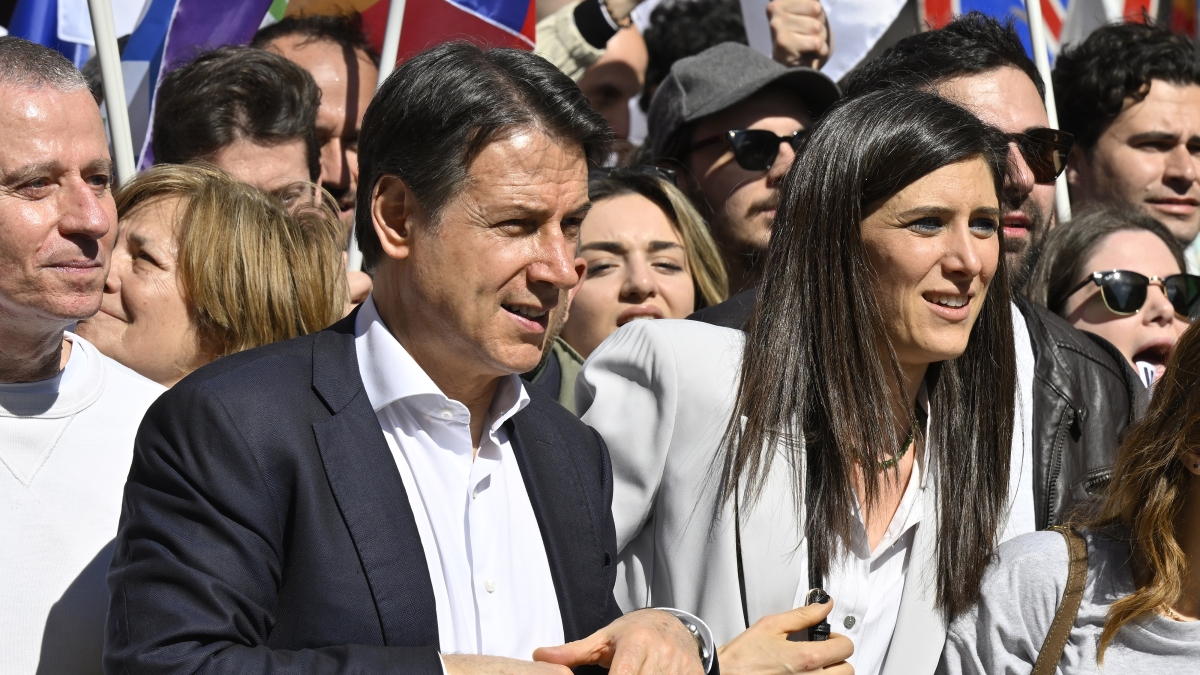 M5S, secondo round del caso Appendino. I contiani incalzano: ci spieghi le sue dimissioni