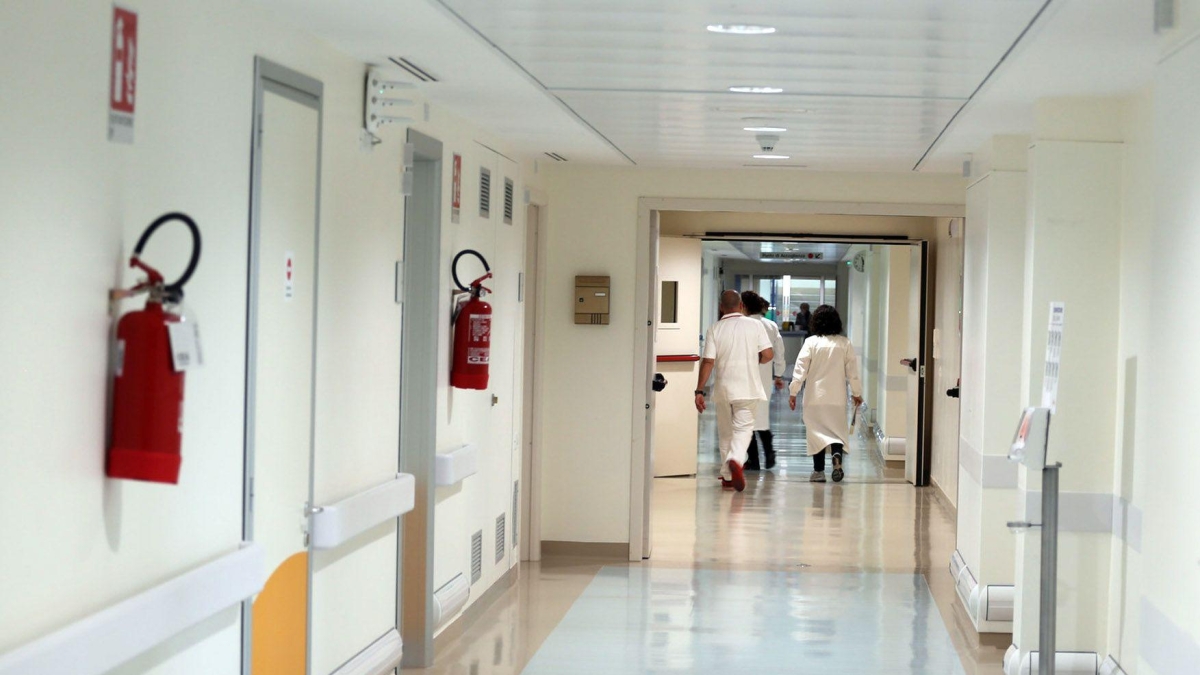 Latina, i medici non si accorgono di un tumore al seno e dopo 4 anni muore: 1 milione di risarcimento ai familiari