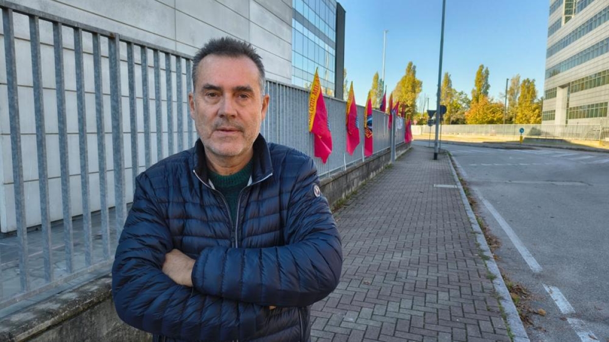 Milano, licenziato lavoratore con la Legge 104: assisteva la madre malata. «O ti trasferisci in Friuli o sei fuori». E i dipendenti scioperano per un'ora tutti i giorni