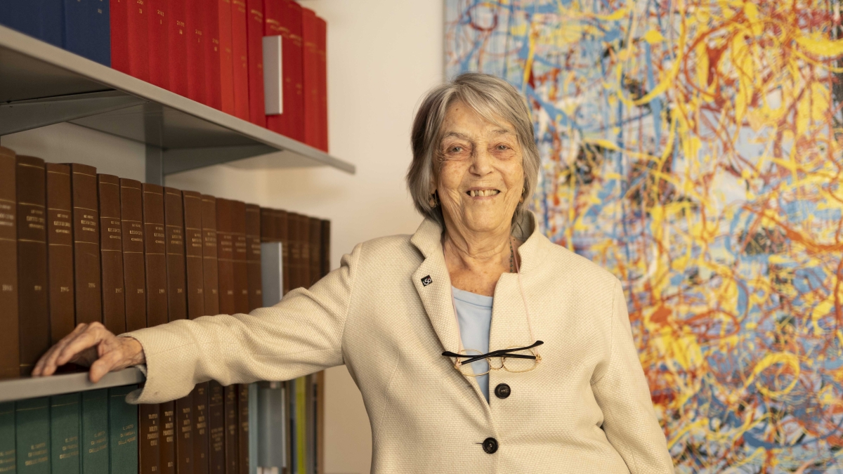 Laura Hoesch, il grande amore per il lavoro e la curiosità verso il mondo: «Addio cara amica, con te si poteva parlare sempre»