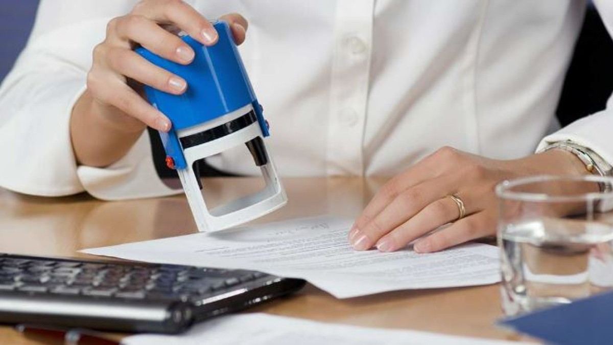 manovra meno tasse per gli statali fino a 50mila euro 56 euro in pi249 al mese160 da Xml2.corriere.it manovra meno tasse per gli statali fino a 50mila euro 56 euro in pi249 al mese160
