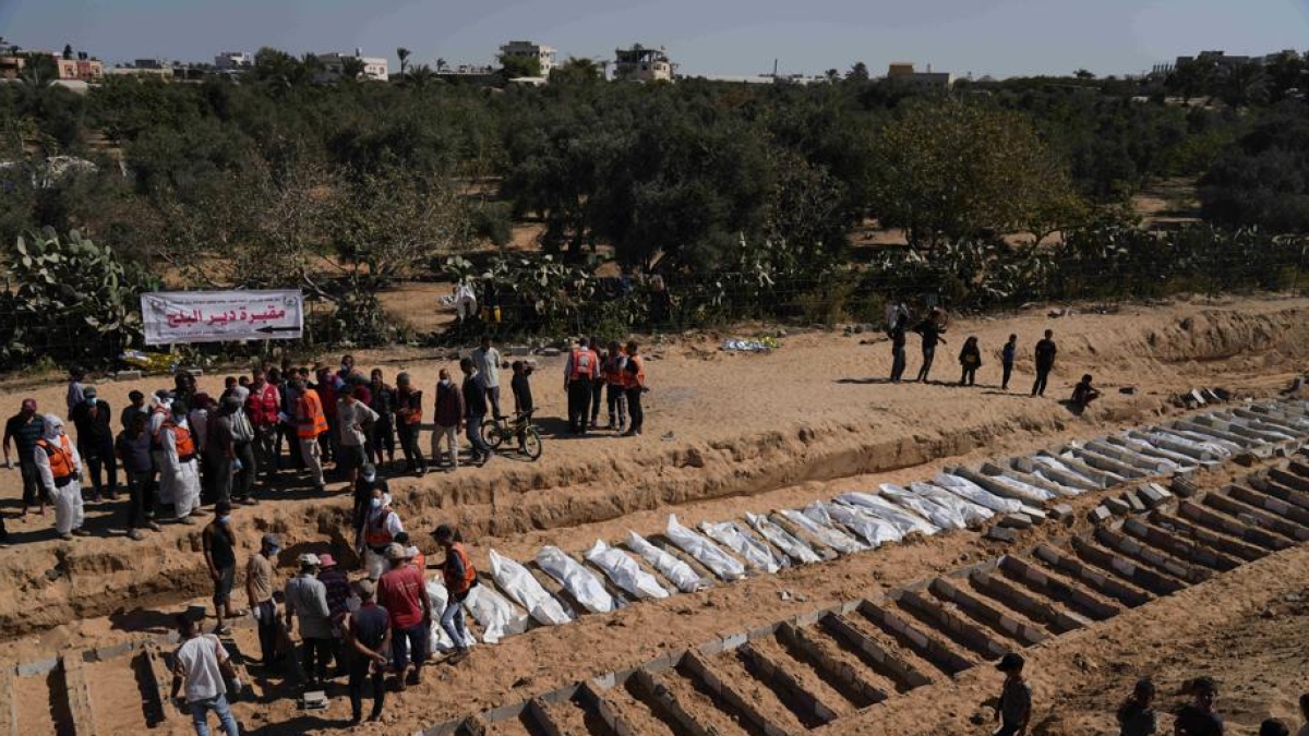 Netanyahu ordina «potenti attacchi» su Gaza: «Hamas ha violato la tregua» Netanyahu ordina «potenti attacchi» su Gaza: «Hamas ha violato la tregua»