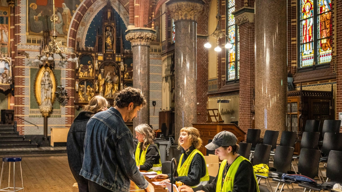 Elezioni in Olanda, exit poll: i liberali di Jetten davanti a Wilders. Terza la destra di Vvd. Male Timmermans