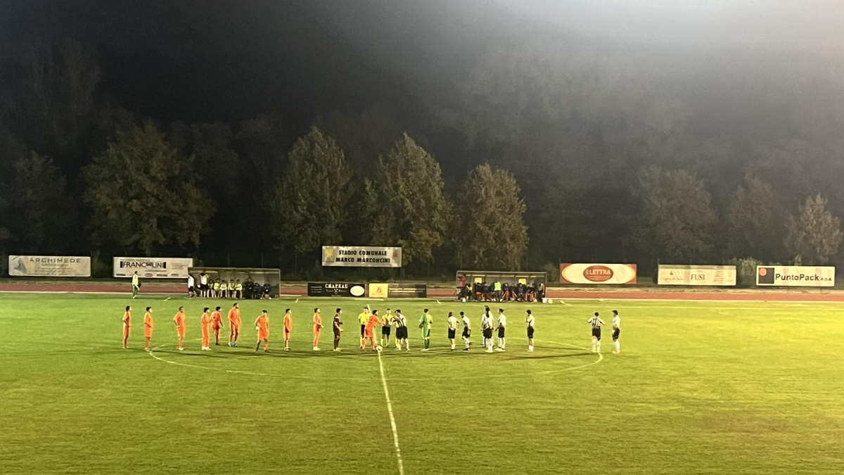 Scontri tra tifosi del Viareggio e del Montespertoli dopo la partita di Eccellenza: tre feriti