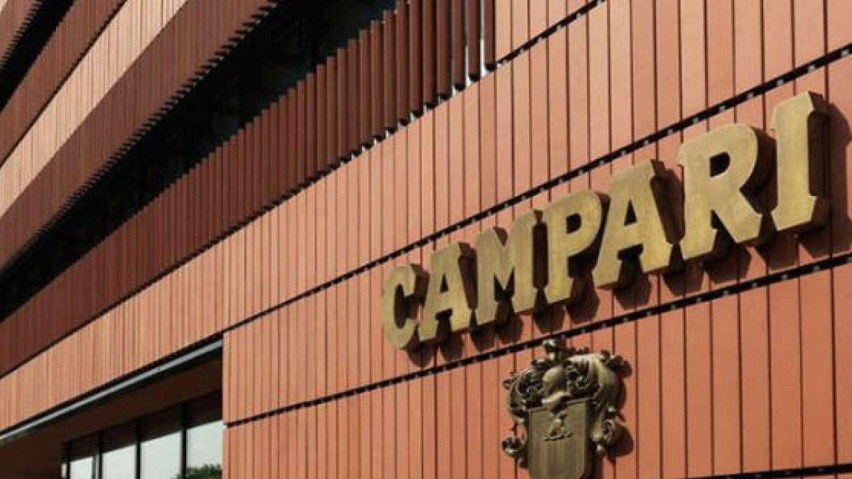 Campari, la Guardia di Finanza sequestra 1,2 miliardi in azioni: nel mirino la exit tax Campari, la Guardia di Finanza sequestra 1,2 miliardi in azioni: nel mirino la exit tax