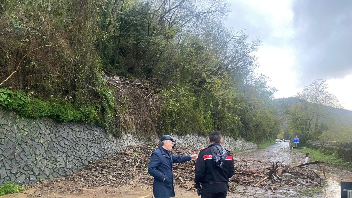 Maltempo in Toscana, prorogata l'allerta gialla per temporali: ad Aulla chiusa una strada per frana