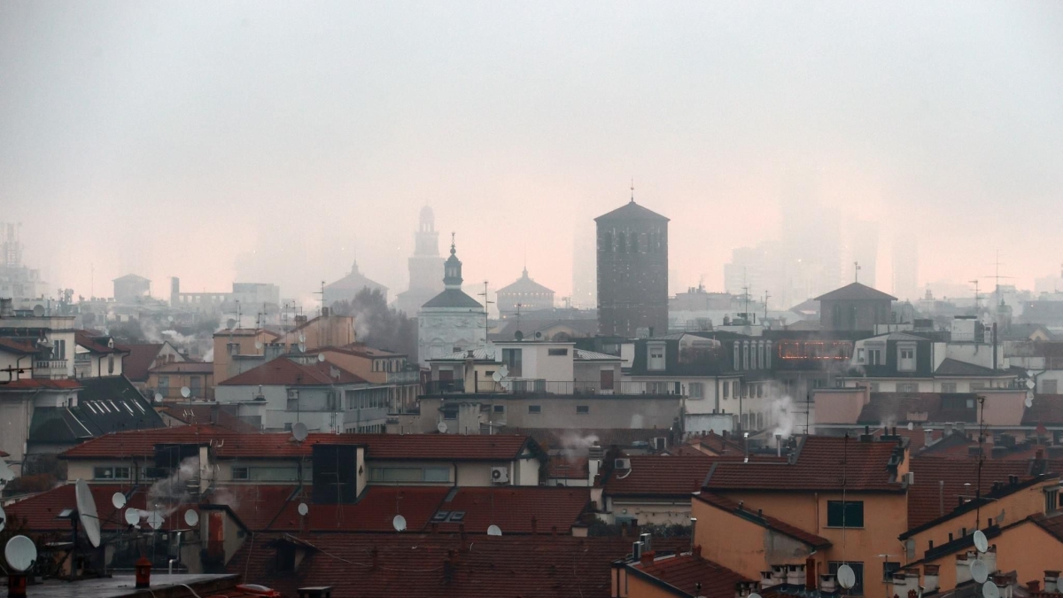 Previsioni meteo mercoledì 5 novembre, a Milano e in Lombardia cielo sereno e locali nebbie in pianura