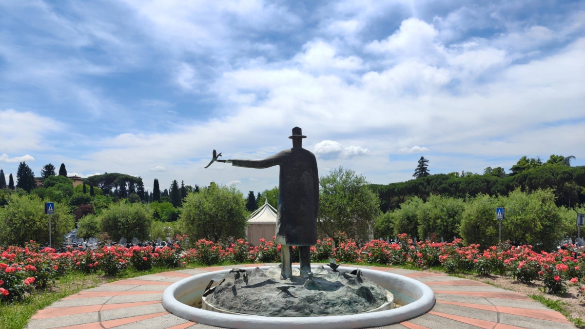 Firenze, al Meyer un nuovo giardino e una rosa dedicata all’ospedale